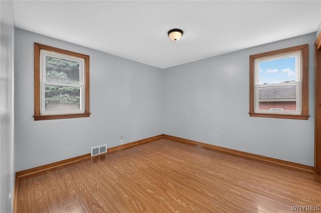 8 Evergreen Place, Cheektowaga, NY 14225