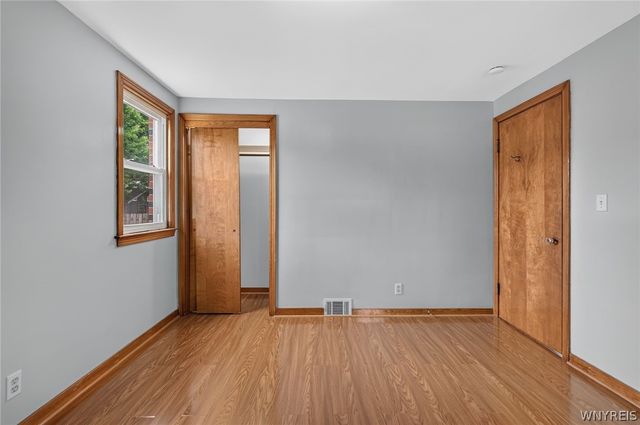 8 Evergreen Place, Cheektowaga, NY 14225
