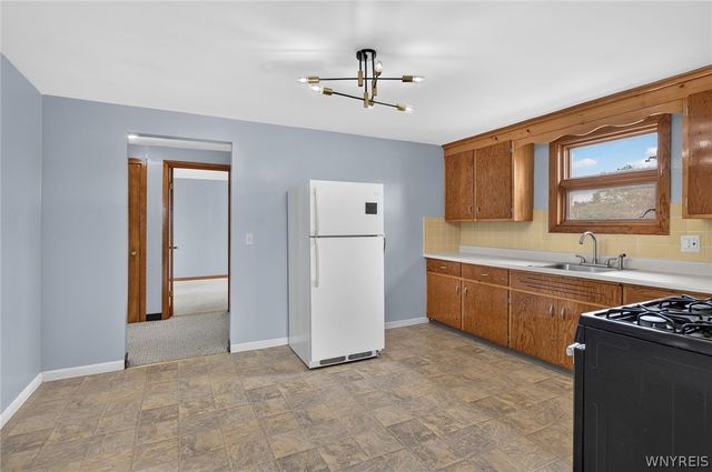 8 Evergreen Place, Cheektowaga, NY 14225