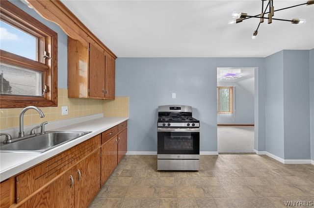 8 Evergreen Place, Cheektowaga, NY 14225