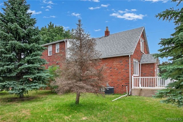 8 Evergreen Place, Cheektowaga, NY 14225