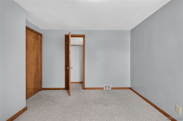 8 Evergreen Place, Cheektowaga, NY 14225