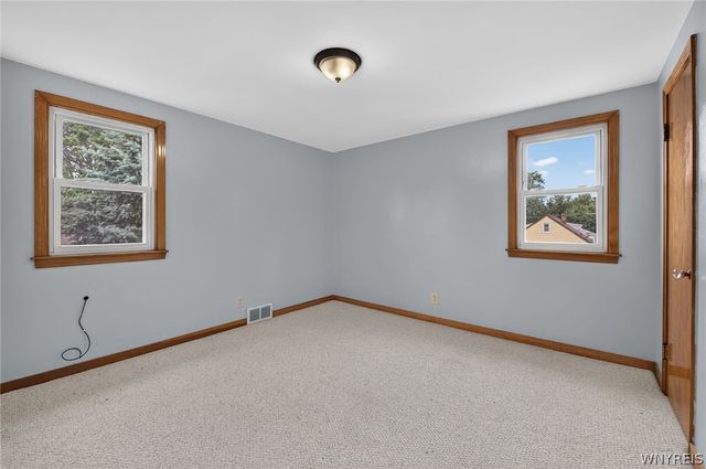 8 Evergreen Place, Cheektowaga, NY 14225