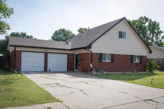 505 Phillips Drive, Dumas, TX 79029