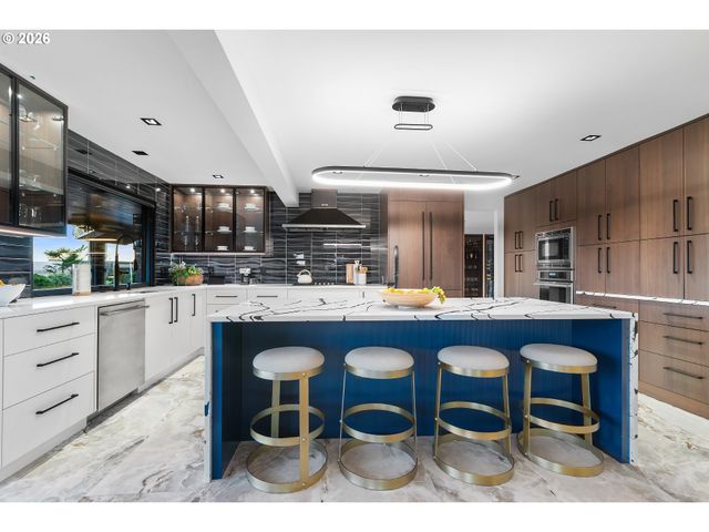 8015 Se EVERGREEN Hwy, Vancouver, WA 98664