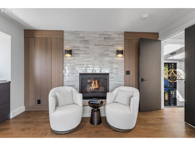 8015 Se EVERGREEN Hwy, Vancouver, WA 98664