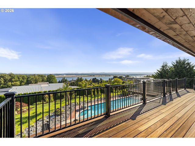 8015 Se EVERGREEN Hwy, Vancouver, WA 98664