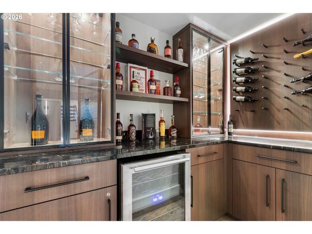 8015 Se EVERGREEN Hwy, Vancouver, WA 98664