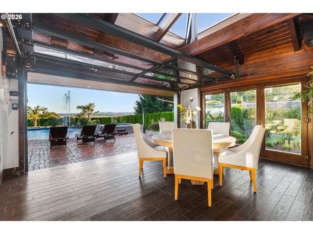 8015 Se EVERGREEN Hwy, Vancouver, WA 98664