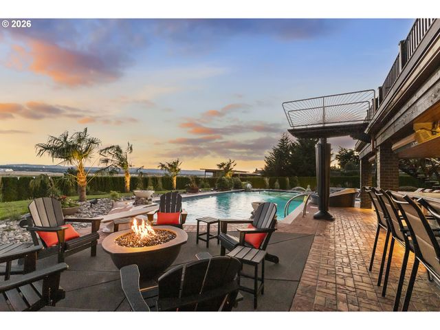 8015 Se EVERGREEN Hwy, Vancouver, WA 98664