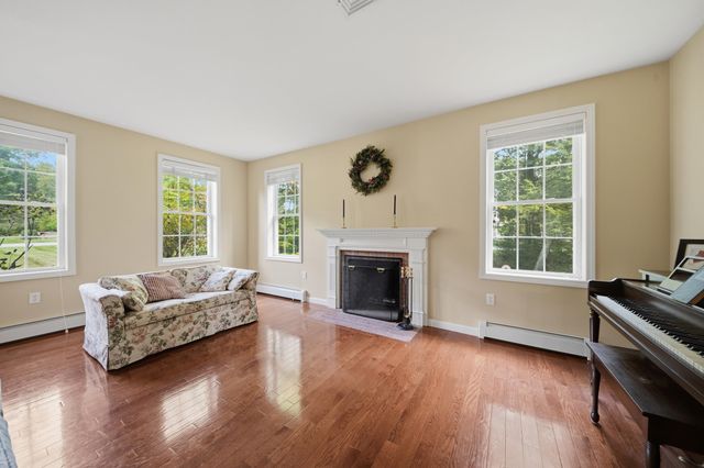 48 Bald Hill Road, Raymond, NH 03077