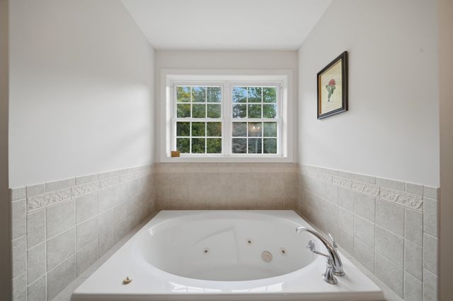 48 Bald Hill Road, Raymond, NH 03077