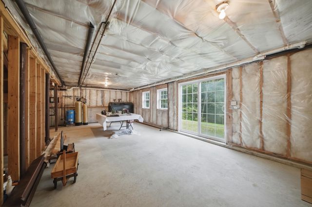 48 Bald Hill Road, Raymond, NH 03077