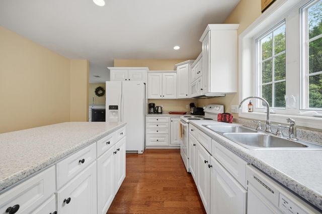 48 Bald Hill Road, Raymond, NH 03077