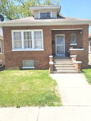 2638 Grove Avenue, Berwyn, IL 60402