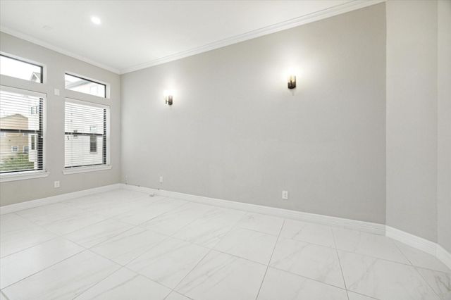 1620 W 24th Street C, Houston, TX 77008