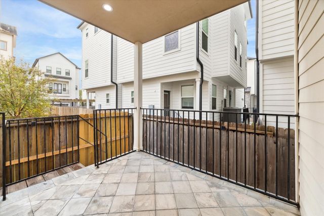 1620 W 24th Street C, Houston, TX 77008