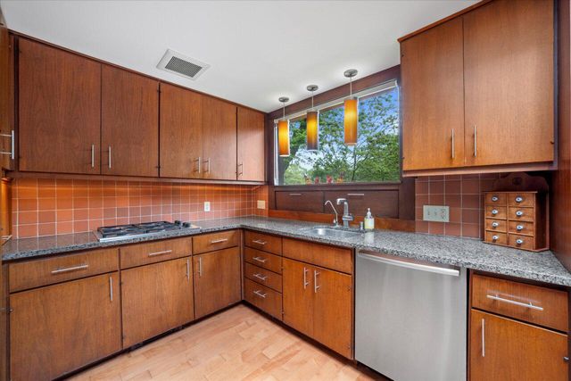 8325 N Regent ROAD, Fox Point, WI 53217
