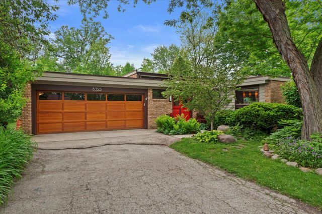 8325 N Regent ROAD, Fox Point, WI 53217