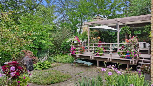8325 N Regent ROAD, Fox Point, WI 53217