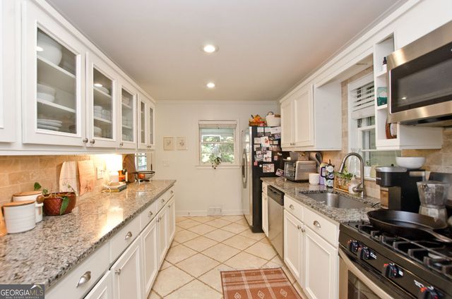 2248 Rando Lane, Atlanta, GA 30318