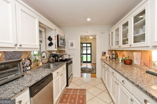 2248 Rando Lane, Atlanta, GA 30318