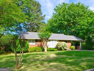 2248 Rando Lane, Atlanta, GA 30318