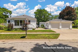 1702 Waverly Avenue, Grand Haven City, MI 49417
