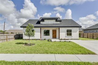 910 Trinity Street, Alamo, TX 78516