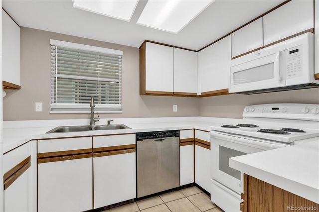 12524 E Pacific Circle B, Aurora, CO 80014