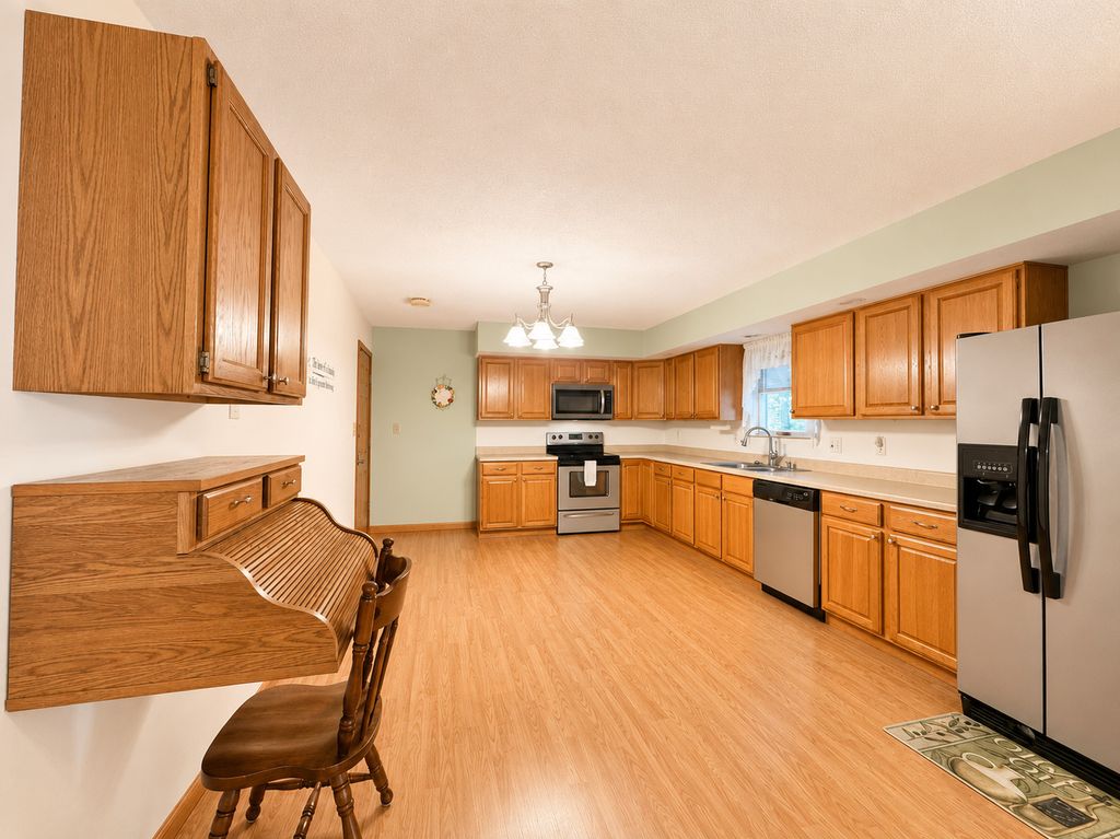 Image 16 of property listing at 1218 Plum Avenue, Mt Vernon, IL 62864