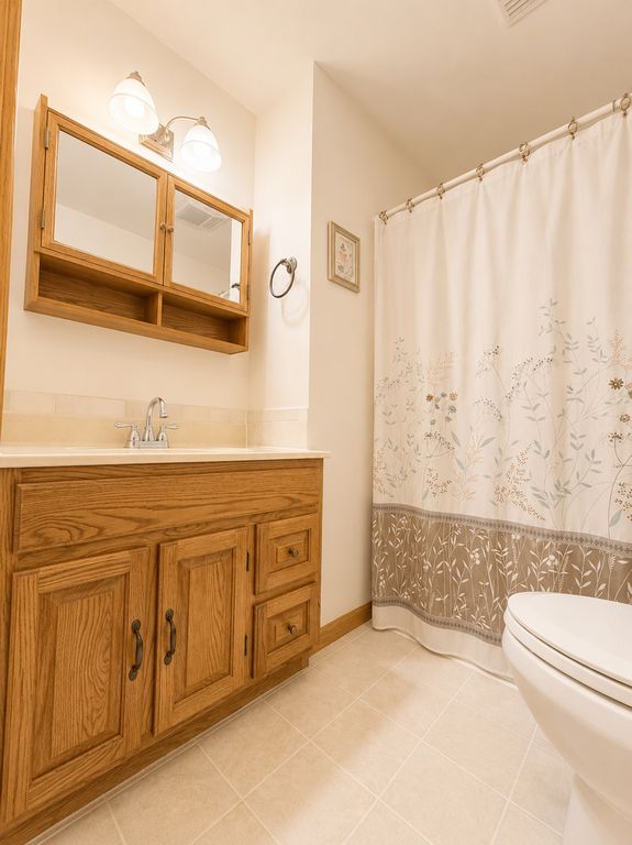 Image 23 of property listing at 1218 Plum Avenue, Mt Vernon, IL 62864