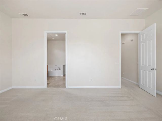 19301 Galloping Hill Road, Apple Valley, CA 92308