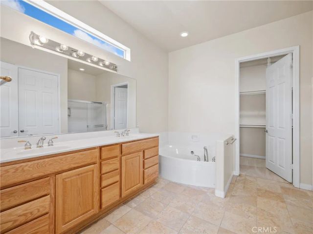 19301 Galloping Hill Road, Apple Valley, CA 92308