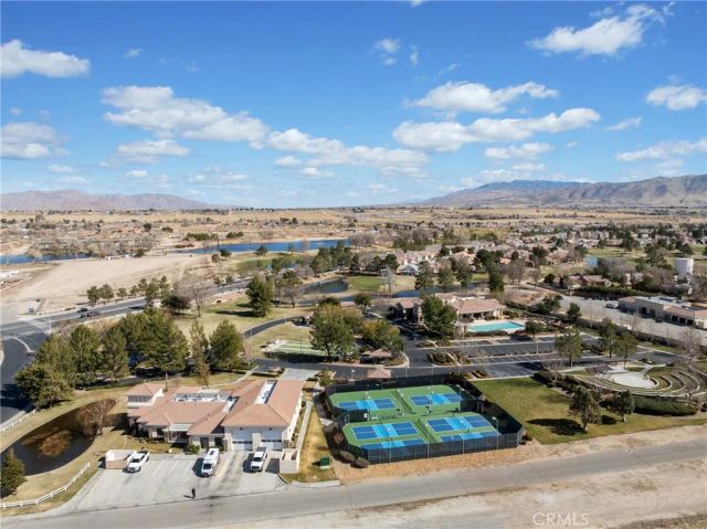 19301 Galloping Hill Road, Apple Valley, CA 92308