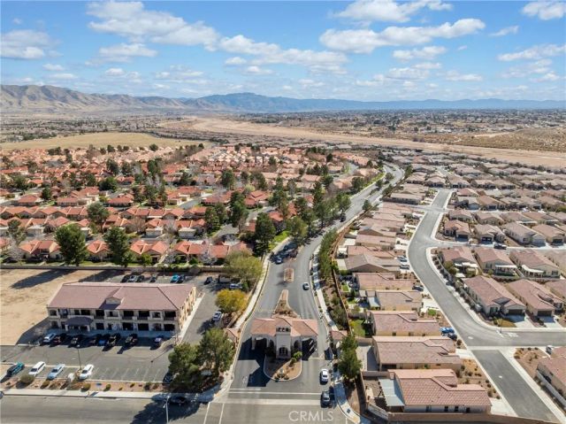 19301 Galloping Hill Road, Apple Valley, CA 92308