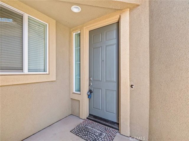 19301 Galloping Hill Road, Apple Valley, CA 92308