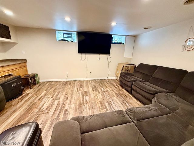 16299 Pike Boulevard, Brook Park, OH 44142
