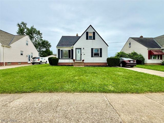 16299 Pike Boulevard, Brook Park, OH 44142