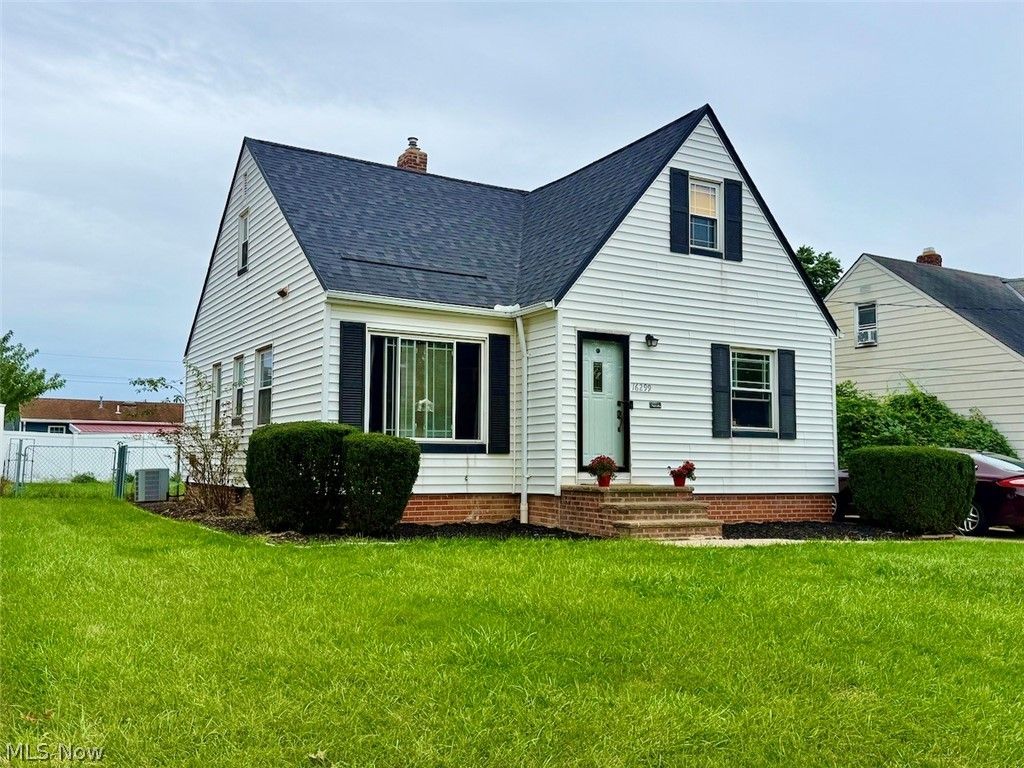 16299 Pike Boulevard, Brook Park, OH 44142