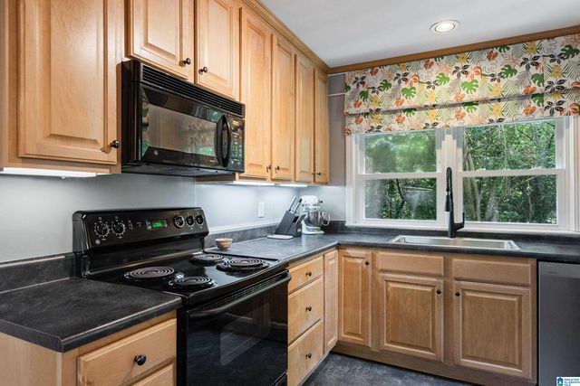 724 48TH STREET S, Birmingham, AL 35222
