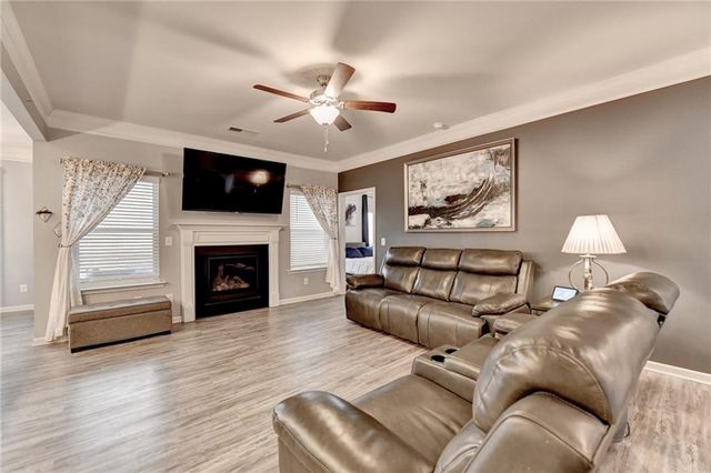 712 Owens Circle, Canton, GA 30115