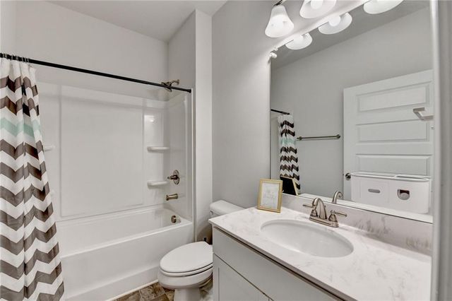 712 Owens Circle, Canton, GA 30115