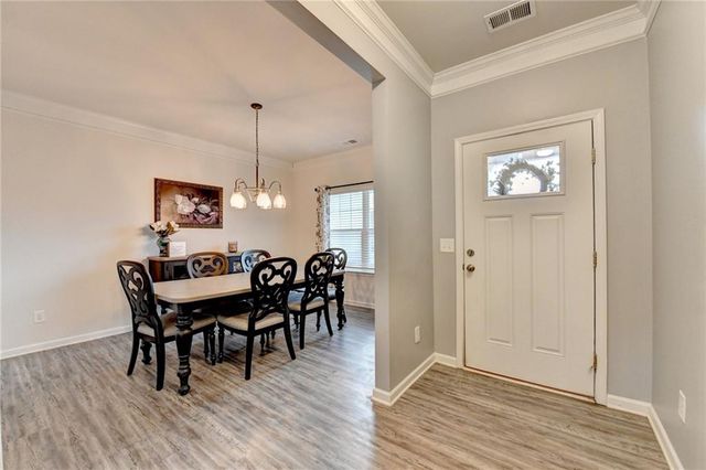 712 Owens Circle, Canton, GA 30115