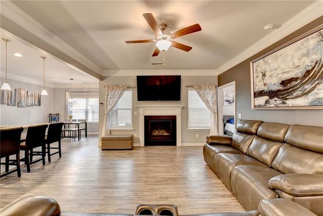 712 Owens Circle, Canton, GA 30115