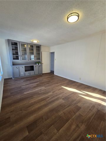 2503 N Jecker Street, Victoria, TX 77901