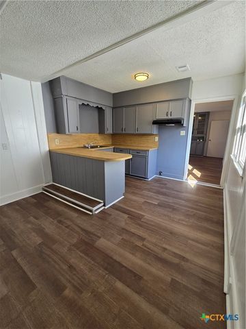 2503 N Jecker Street, Victoria, TX 77901