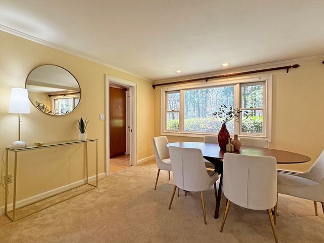 43 Sherburn Cir, Weston, MA 02493