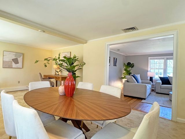 43 Sherburn Cir, Weston, MA 02493