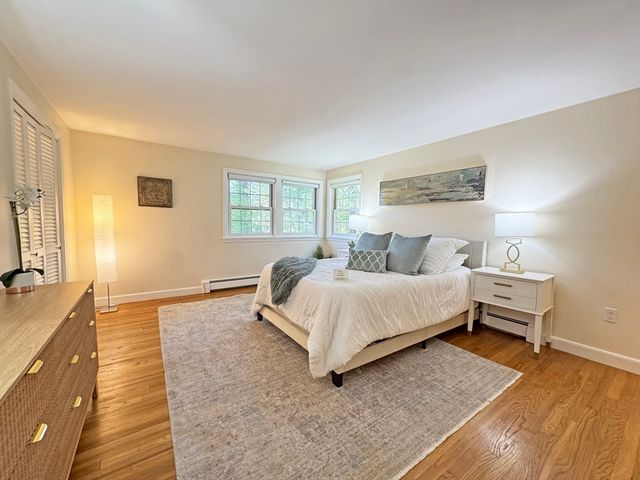 43 Sherburn Cir, Weston, MA 02493